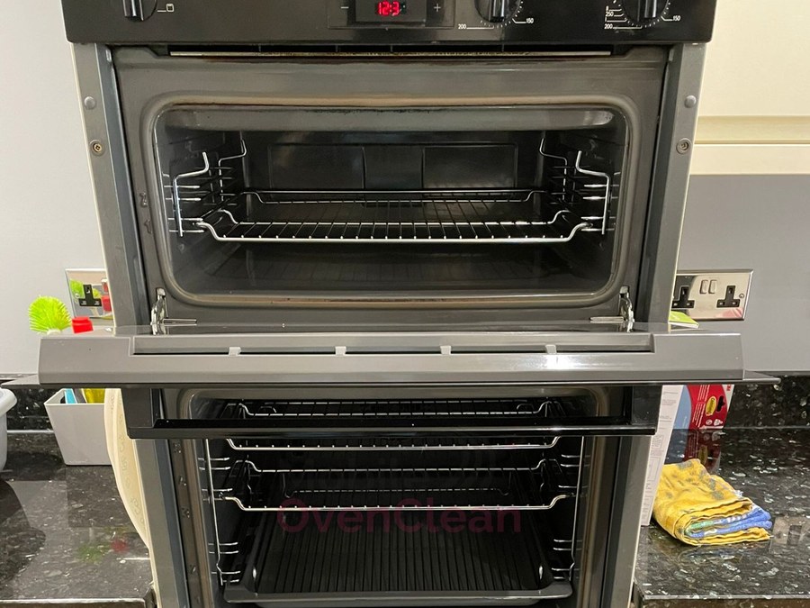 Double oven after cleaning