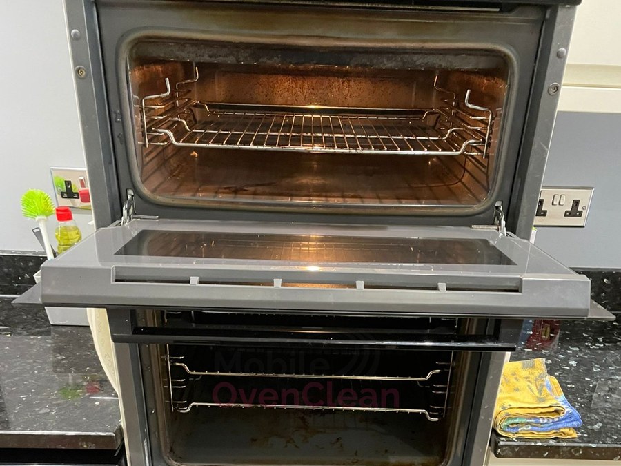 Double oven before cleaning