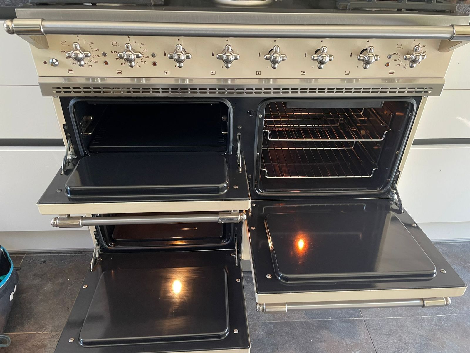 Electric Hob — Burnt Rings to Clean Steel before professional cleaning