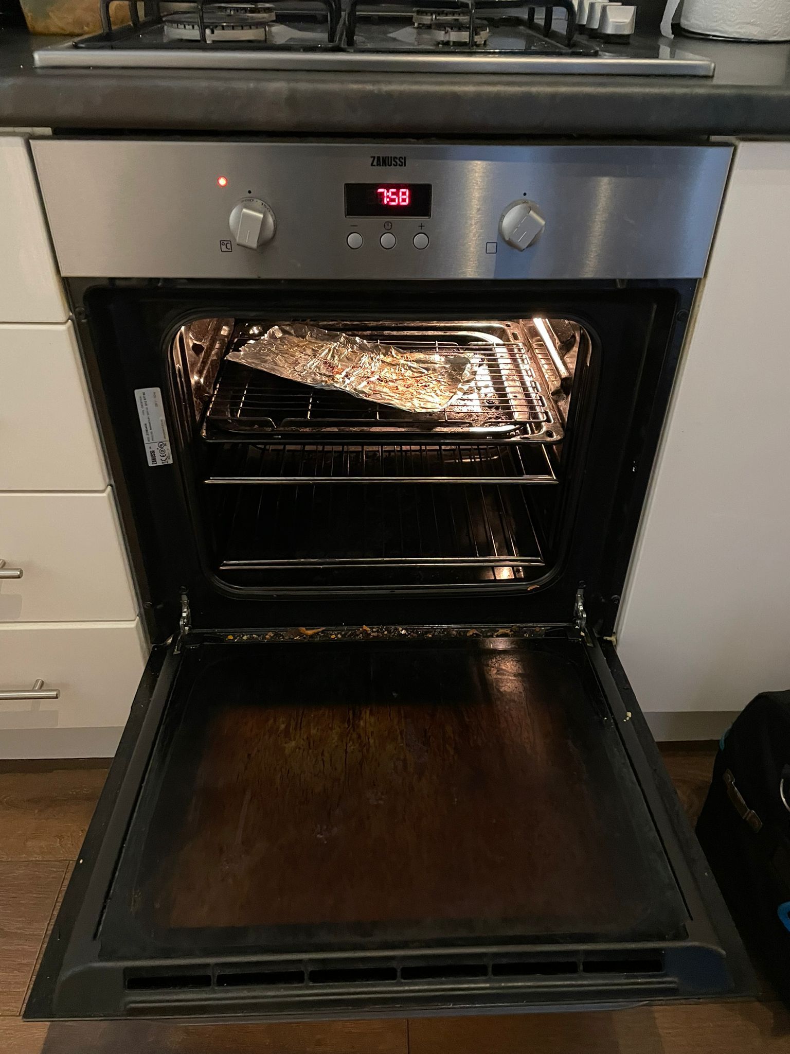 Heavily Soiled Single Oven — Restored in About an Hour before professional cleaning