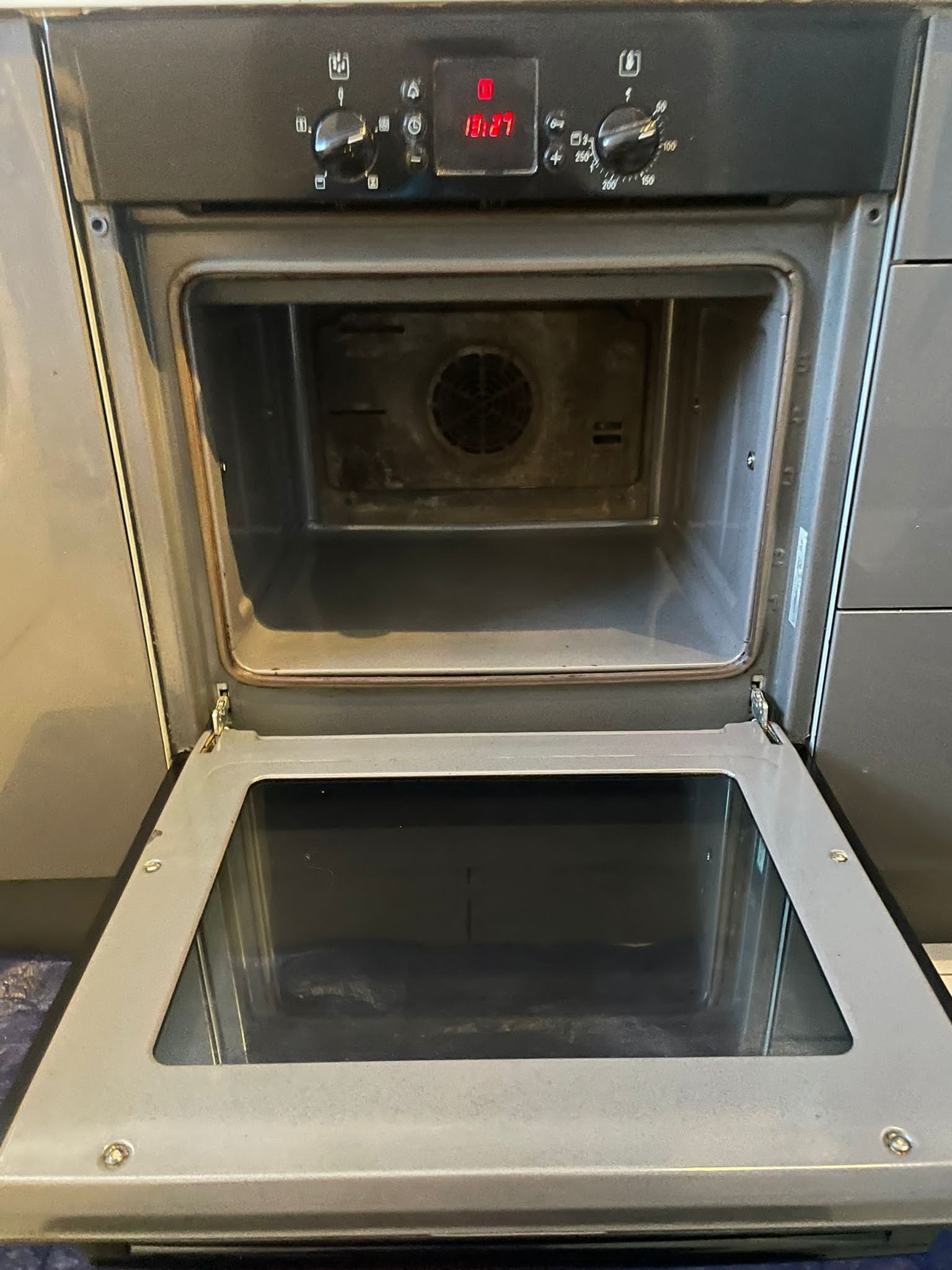 Single Oven after professional cleaning — restored finish