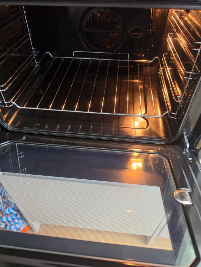 Single Oven after professional oven cleaning in Cannock, West Midlands WS11