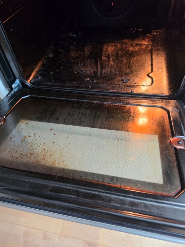 Single Oven before professional oven cleaning in Cannock, West Midlands WS11