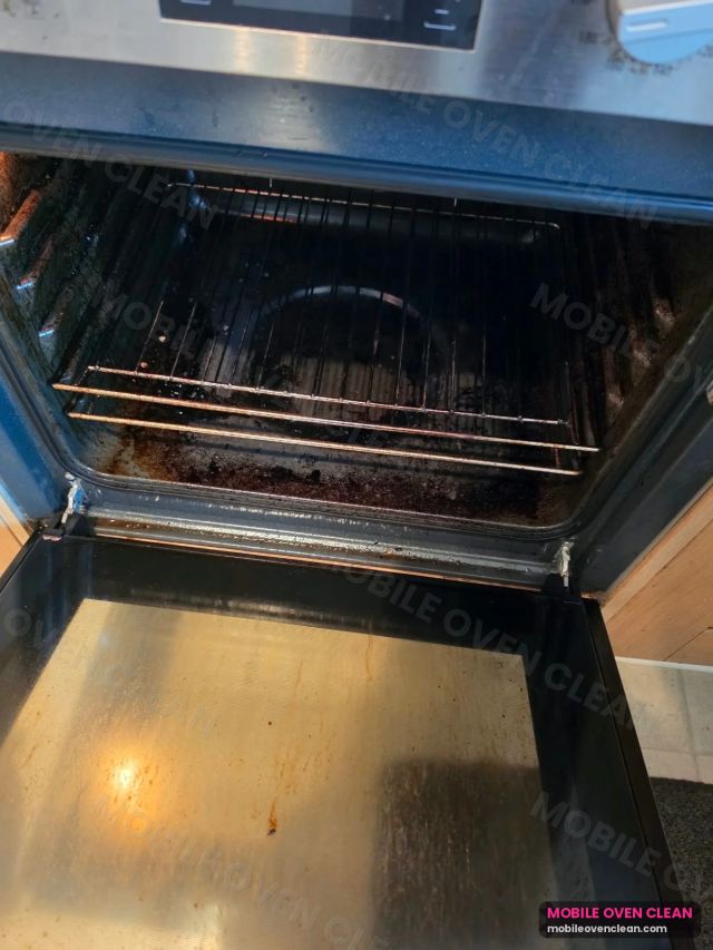 Single Oven before professional oven cleaning in Coseley WV14 — October 2026