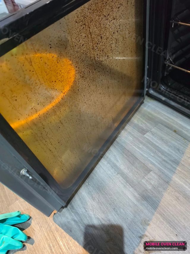 Single Oven before professional oven cleaning in Oxley, Wolverhampton WV10 — October 2026