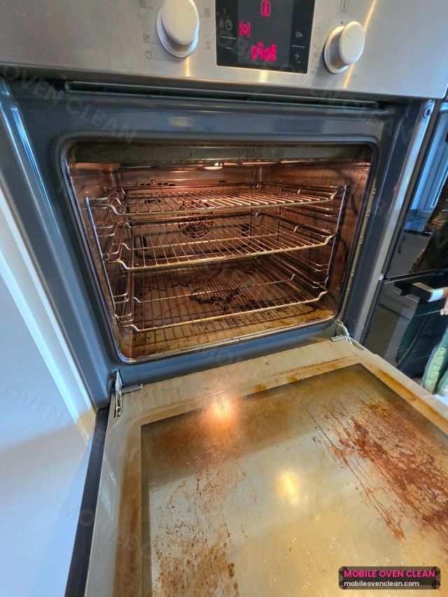 Single Oven before professional oven cleaning in Shifnal, Telford WV7 — October 2026